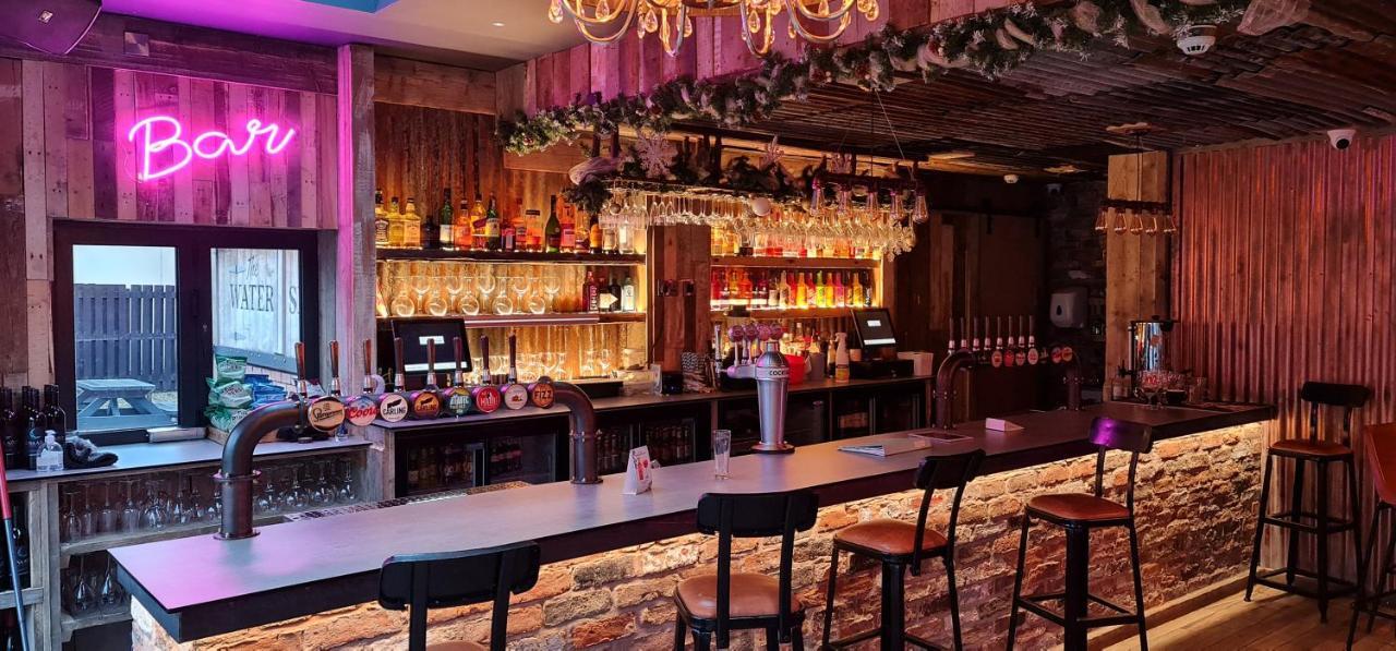 The Waterside Bar, Rooms & Restaurant Swinton  Ngoại thất bức ảnh